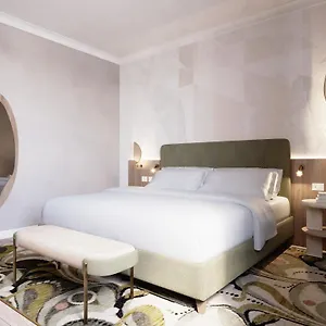 **** Hotel Moevenpick Hotel Bari Italy